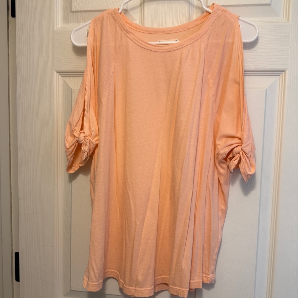 Peach cute top!
